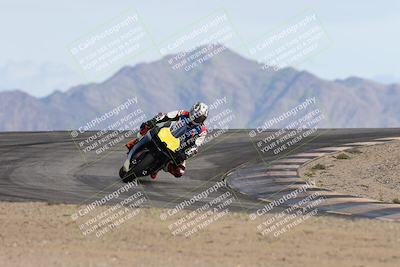 media/Nov-16-2025-Race Pace (Sun) [[8c5fa54630]]/Non Verified Riders (1st 20 Minutes)/6-Turn 12 (2pm)/